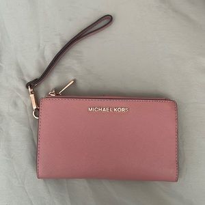 Michael Kors Wristlet Wallet 💳
